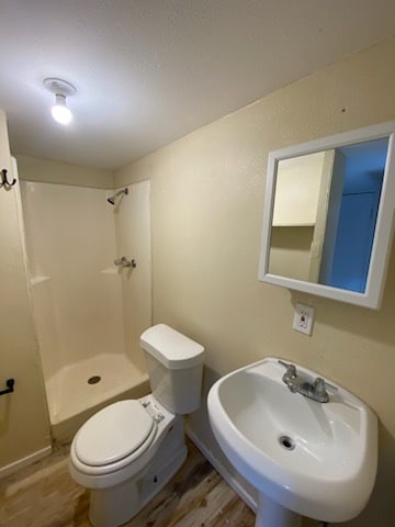 Restroom - 2241 Gumwood Ave Unit A