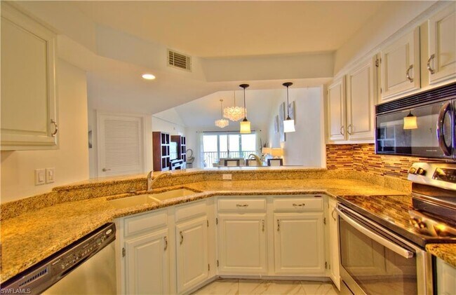 Photo - 9590 Victoria Ln