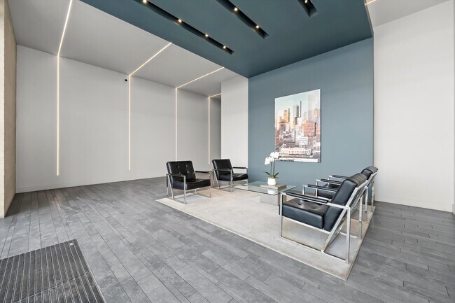 Photo - 367 W Locust St Unidad 304