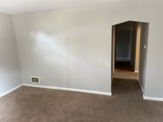 21 Montvale Ct Unit #2