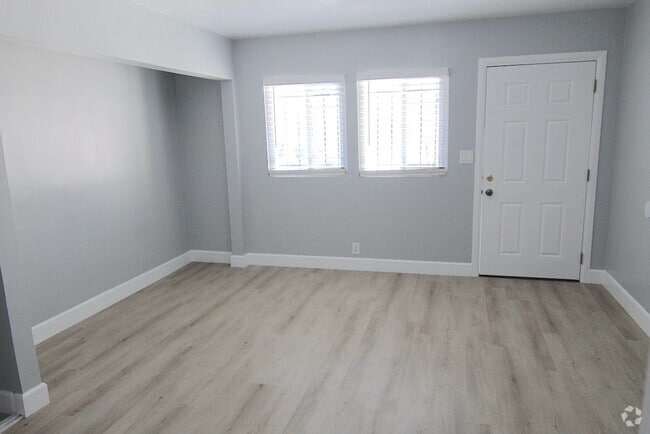 Building Photo - 3345 Del Mar Ave Unit 1 Rental
