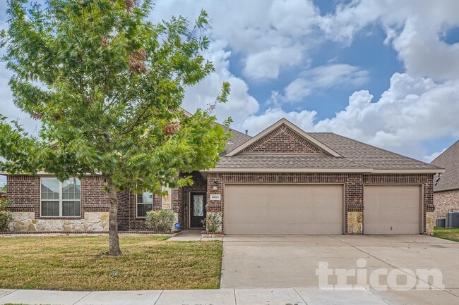 Building Photo - 1044 Lufkin Ln