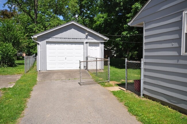 357 Mockingbird Ln