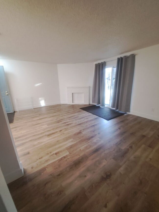 Photo - AR6290 Unidad C