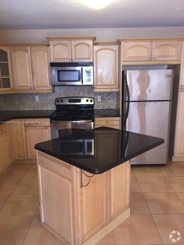 Building Photo - 4524 SW 54th St Rental
