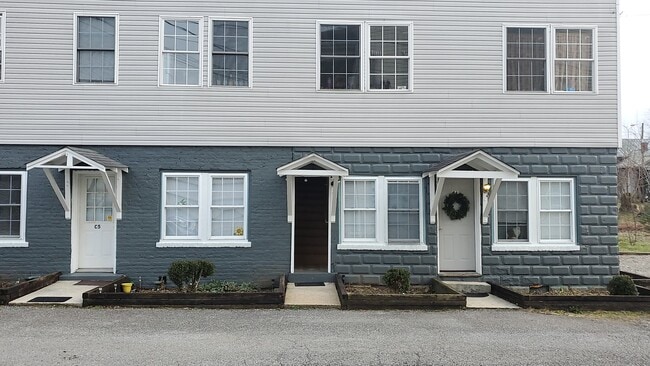 Building Photo - Mink Place Apartments Unit 5