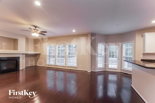 Photo - 2336 Equestrian Dr