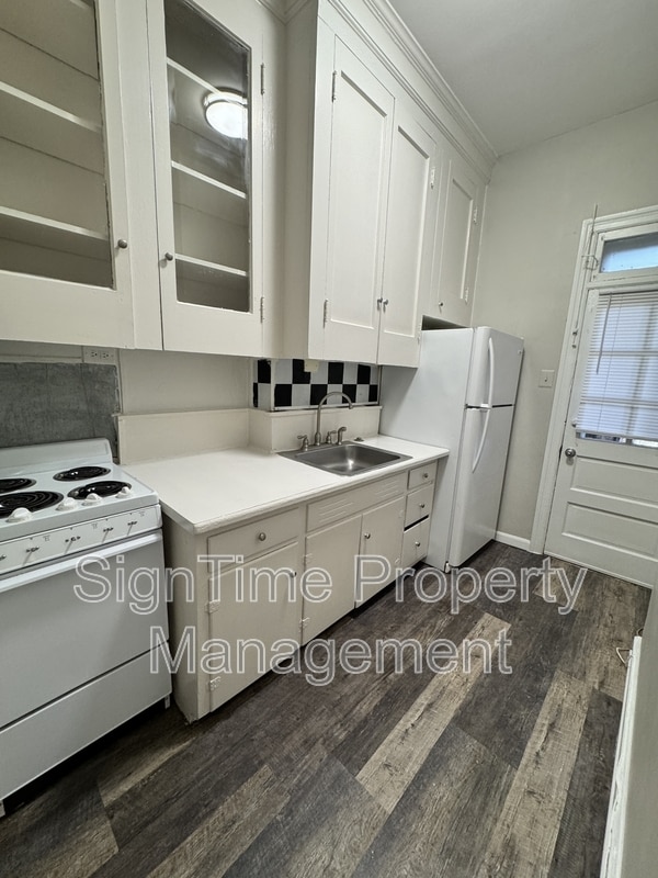 Building Photo - 63 Broadway Unit Apt 2