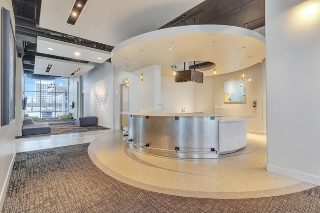 Photo - 150 E Robinson St