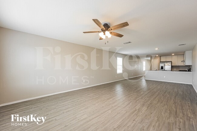 2404 Lake Hills