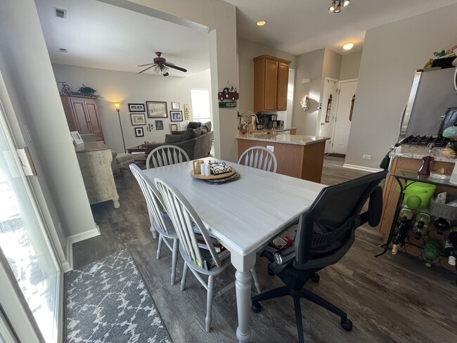 Photo - 1121 Bromley Ct