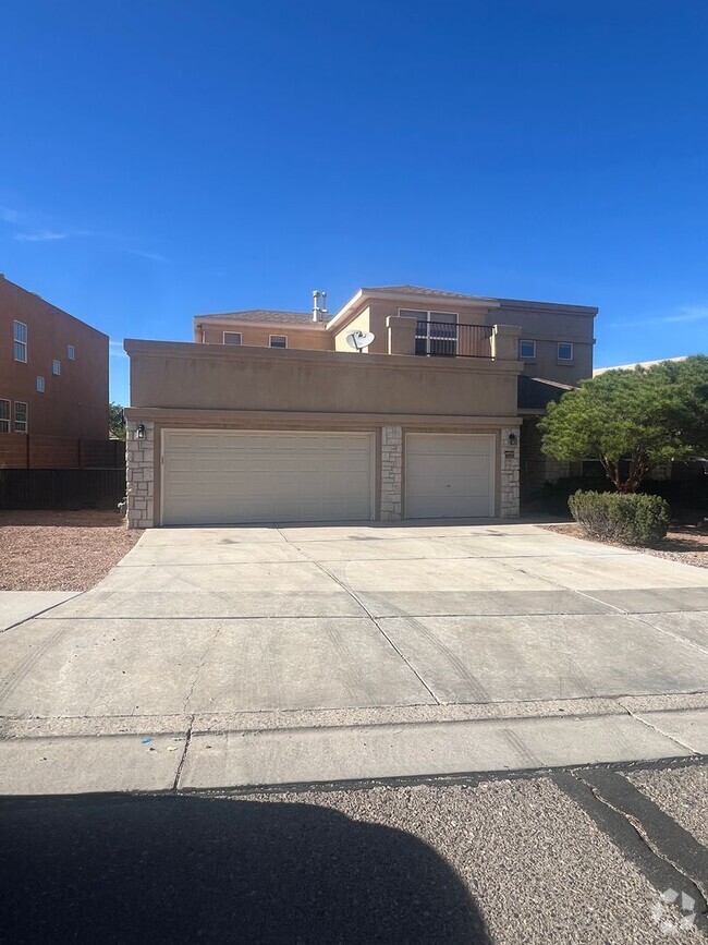 Building Photo - Beautiful 4 bedroom , 2.5 Bathroom 3 car g... Rental