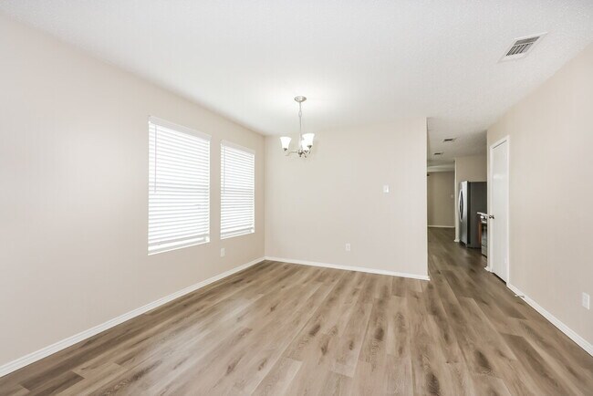 Photo - 5312 Newcastle Ln