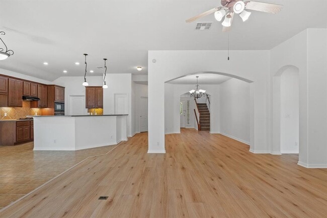Building Photo - 209 Canterbury Dr