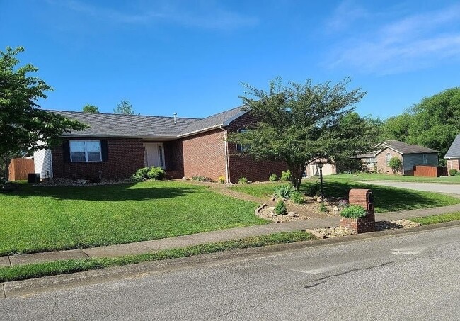 Building Photo - 2301 Silver Crest Ct