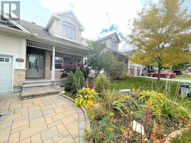 Photo - 180 Hartsmere Dr