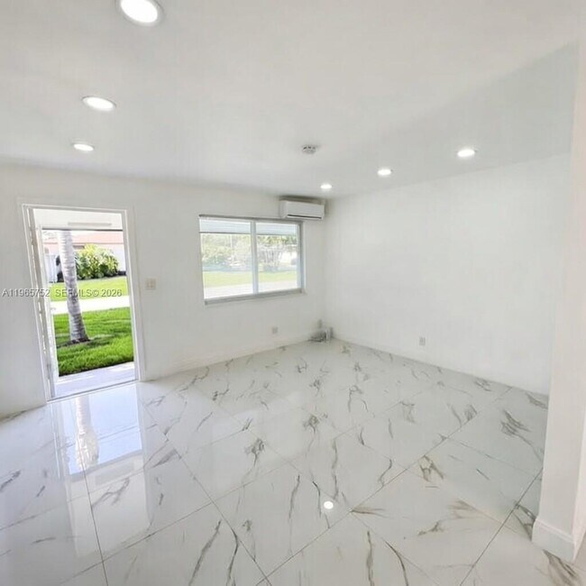 Photo - 2308 NW 3rd Ave Unit 2