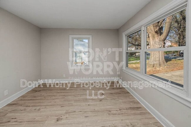 Building Photo - 1118 Duke St