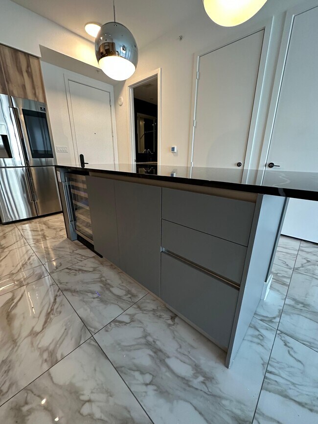 Photo - 221 NE 26th Ter Unit B7