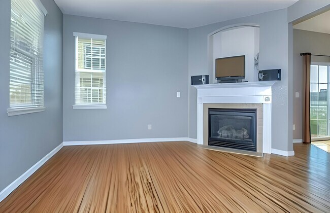 Photo - 3848 Red Deer Trl