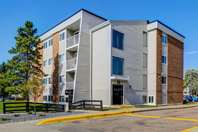 Photo - Riverview Plaza