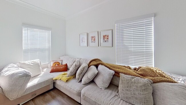 Photo - Beautiful 3/2.5 Verandas Townhouse