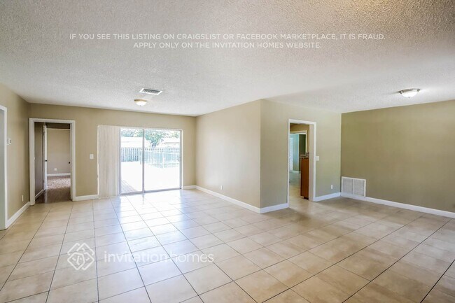 Photo - 1810 N 47th Ave