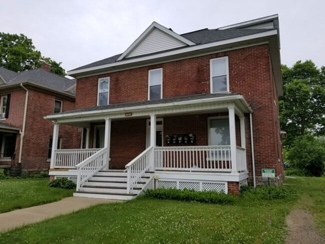 1323-3 - 1323-3 Apartment Unit 1323-3 S 8th St