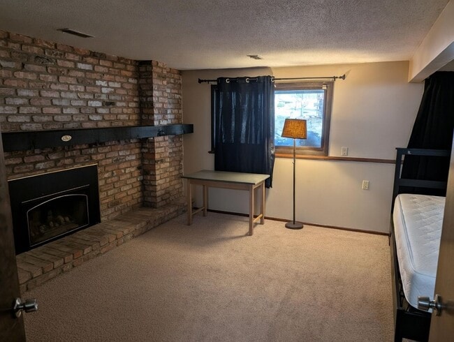 Photo - Awesome 3 bed unit