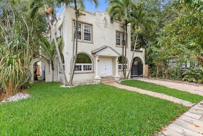 Photo - 22 NE 44th St