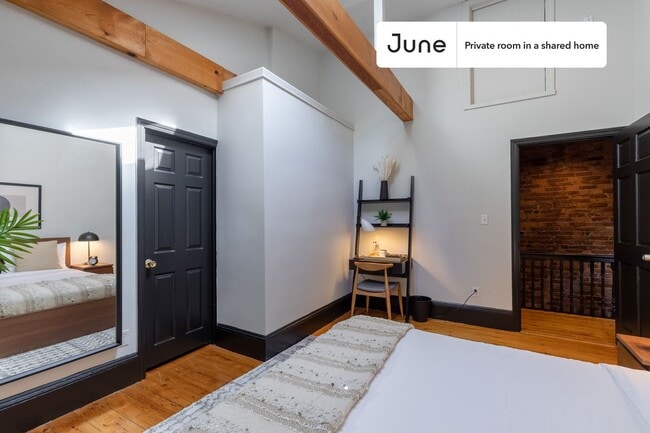 Photo - Room in Shared 5 bed/2 bath home in Allston Unidad D