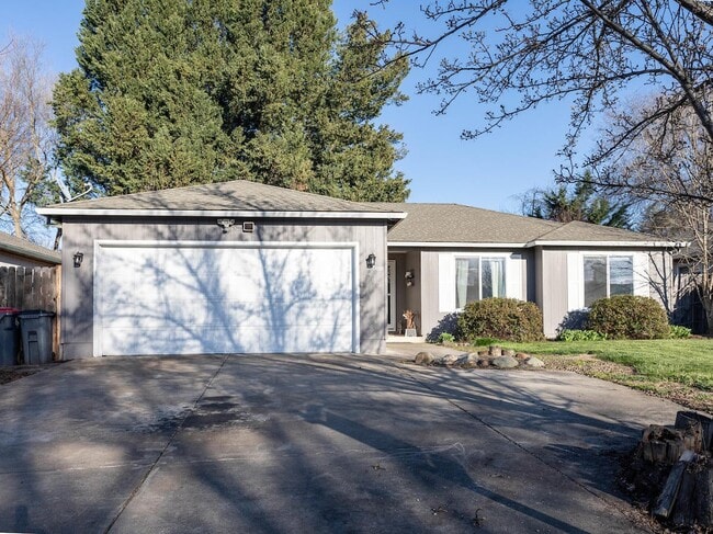 Building Photo - 1563 S Oakdale Ave Rental