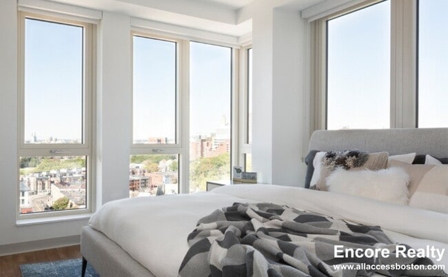 Building Photo - 101 S Huntington Ave Unit 609