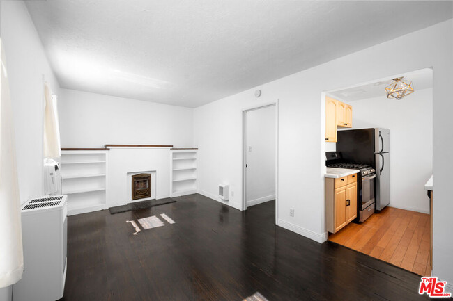 Photo - 9016 1/2 Harratt St Apartment
