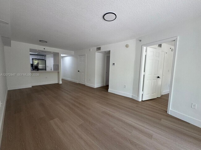 Photo - 2415 NW 16th St Rd Unidad 301-1
