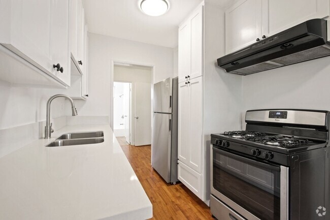 Building Photo - 1449 Princeton St Rental