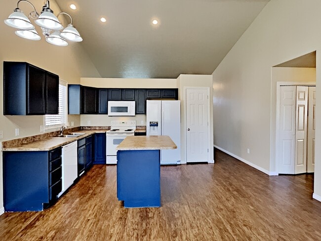 Photo - 163 Crystal Bay Dr