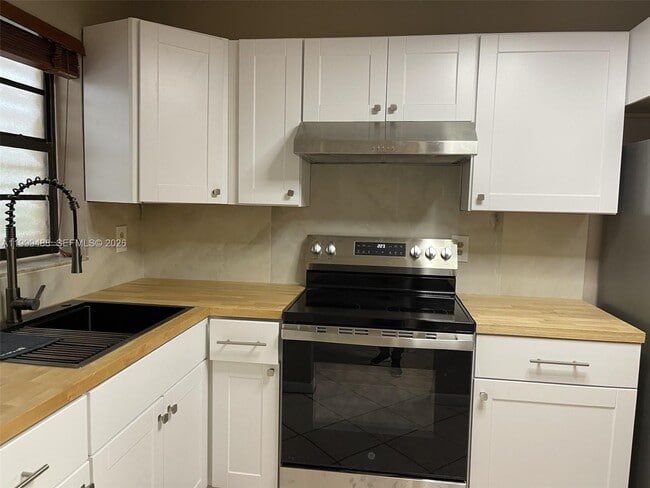 Photo - 1250 Lincoln Rd Unit 306