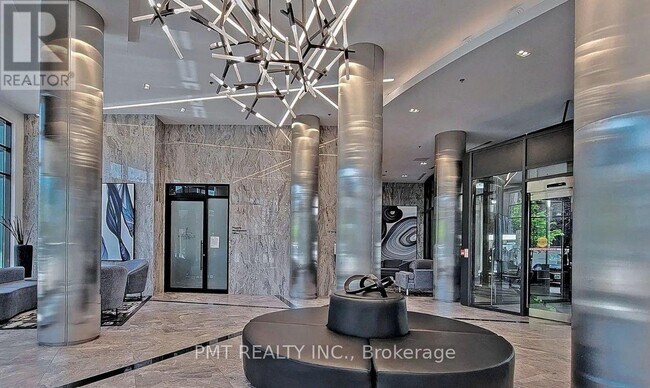 Photo - 16 Yonge St Unité 910