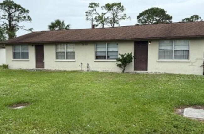 Photo - 7059 Brentford Rd