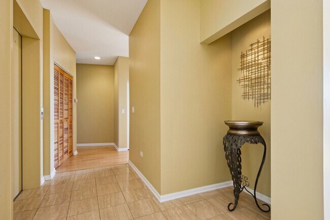 Photo - 7748 N Sheridan Rd Unidad 5