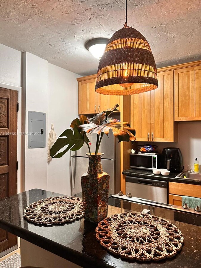 Photo - 211 Phoenetia Ave Unidad 25