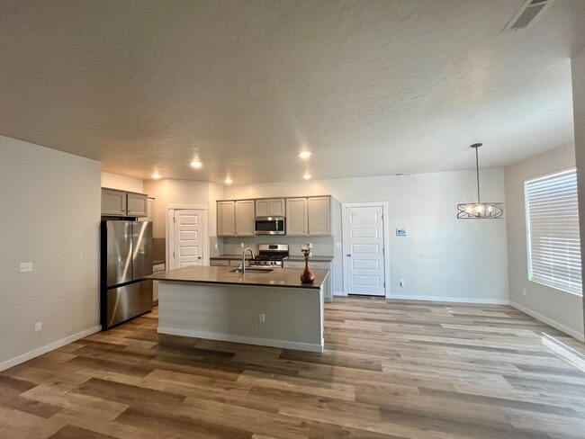 Photo - 1209 W Davenport St