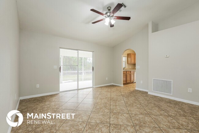 Photo - 944 Berg St E