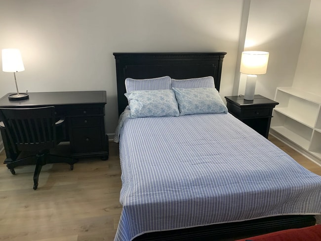 Sleeping area - 1011 Arlington Blvd Unit 510