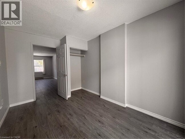 Photo - 154 Westcourt Pl