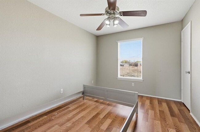 Photo - 1716 Benttree Dr