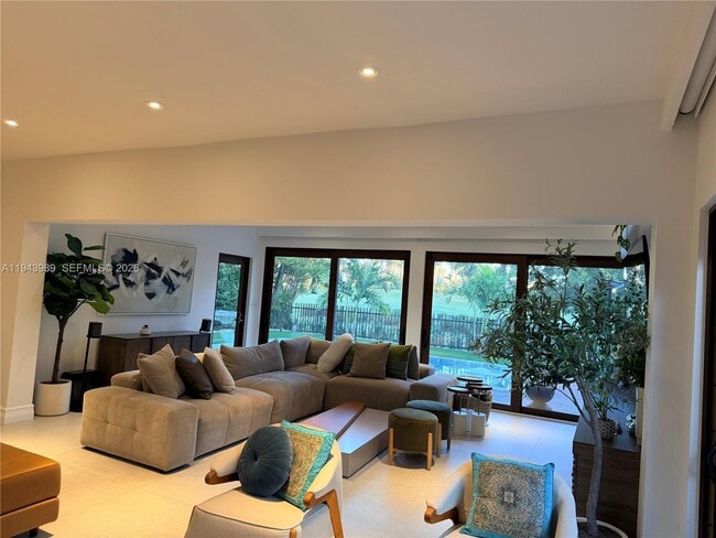 Photo - 5911 Alton Rd