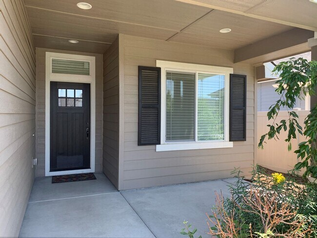 Photo - Move-In Special! $100 off first month's rent! Beautiful 3 bed 2 bath home in the Eaglefield Villa...
