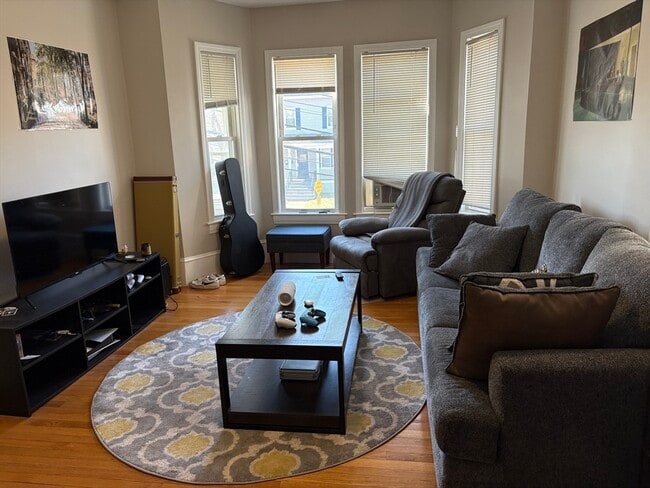 Photo - 73 Nichols Ave Unit 2